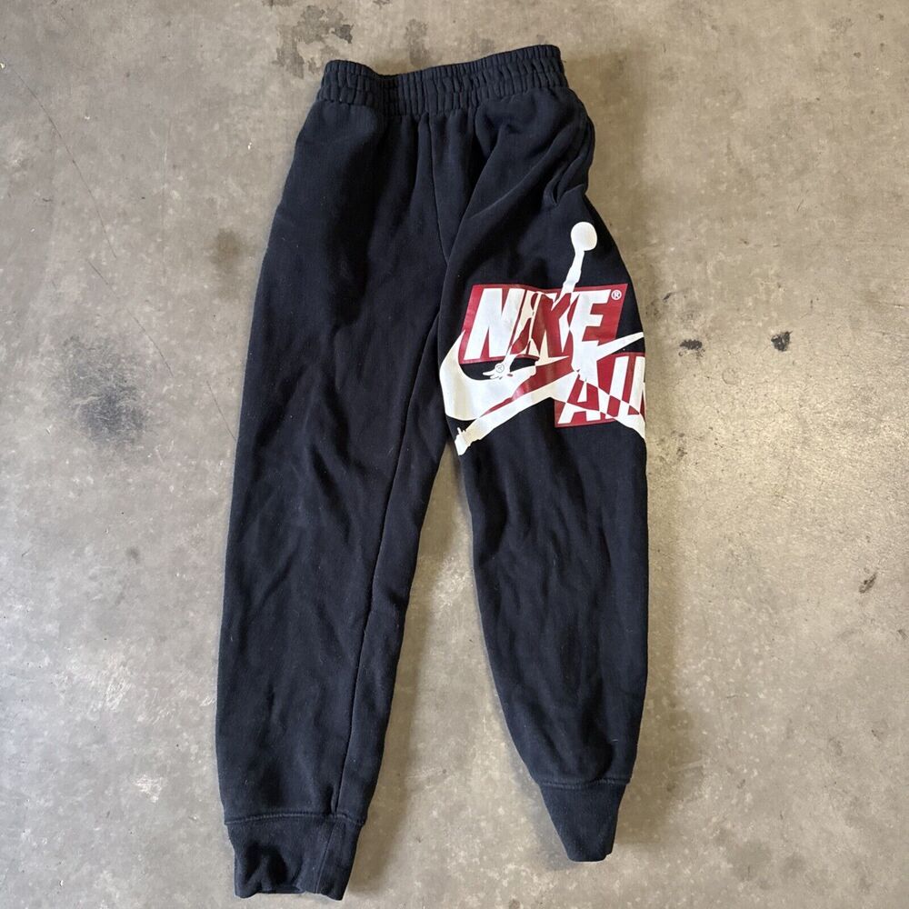 NIKE Jordan Boy's Youth Classic Jogger Fleece Sweatpants S Spell Out‎ Black Logo